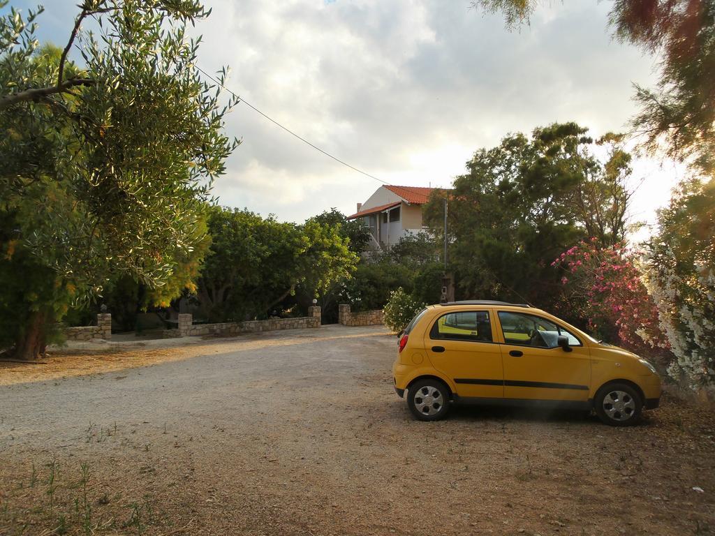 Aqua Marine Aparthotel Falasarna Bagian luar foto