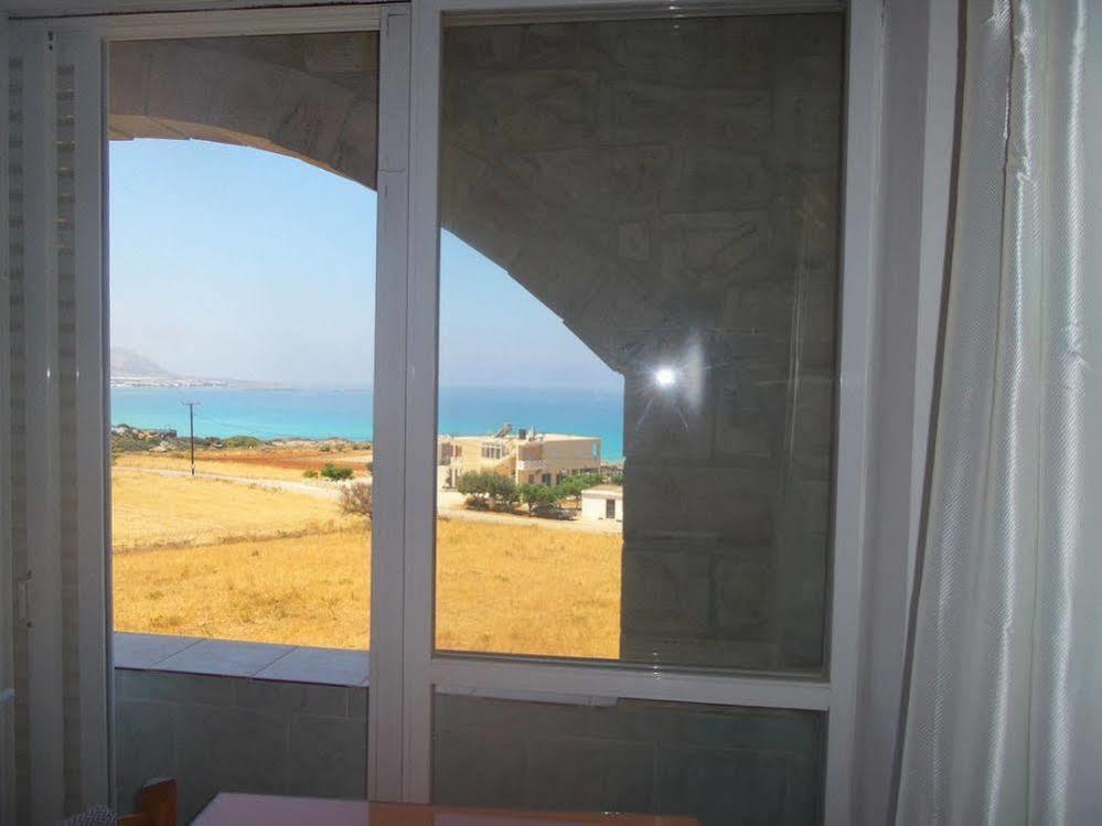 Aqua Marine Aparthotel Falasarna Bagian luar foto