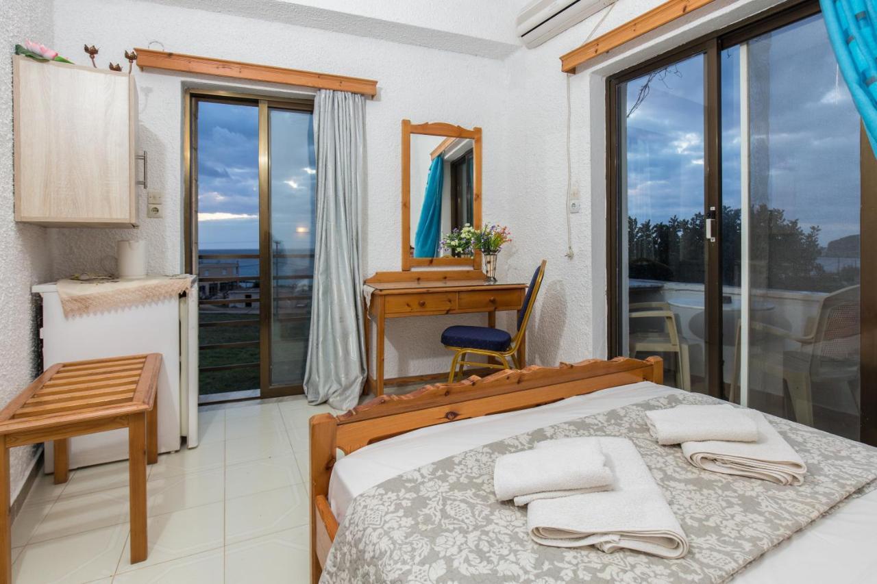 Aqua Marine Aparthotel Falasarna Bagian luar foto