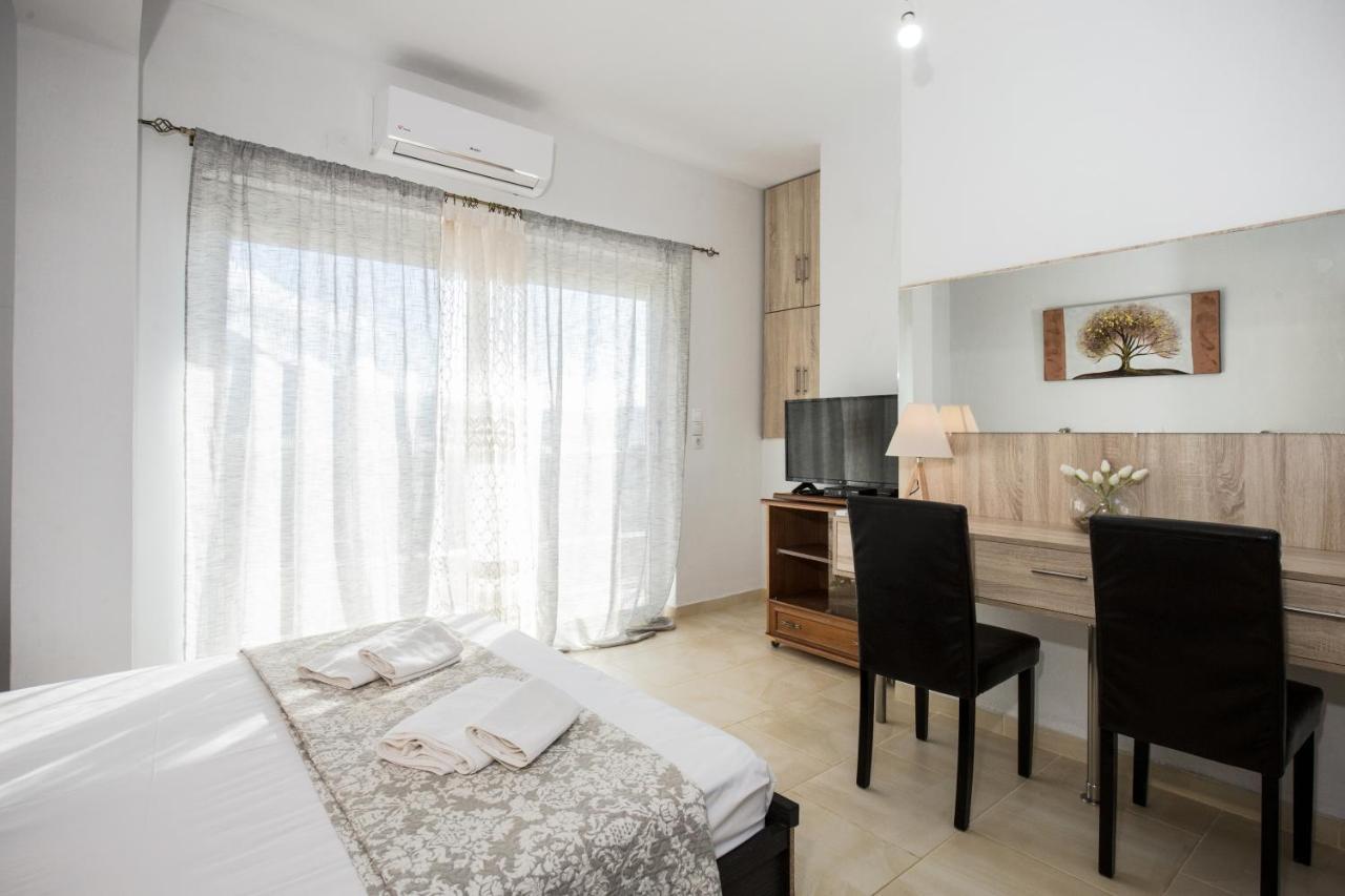 Aqua Marine Aparthotel Falasarna Bagian luar foto